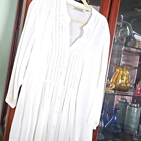 AVENUE TUNIC White Top w/Trimmings plus size 18/20 - Picture 4 of 10